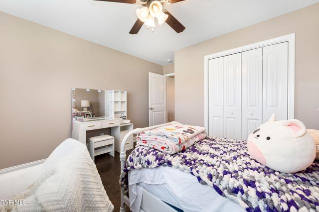 102 Mountain View Circle, Piney Flats, TN 37686