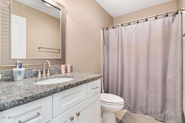 102 Mountain View Circle, Piney Flats, TN 37686