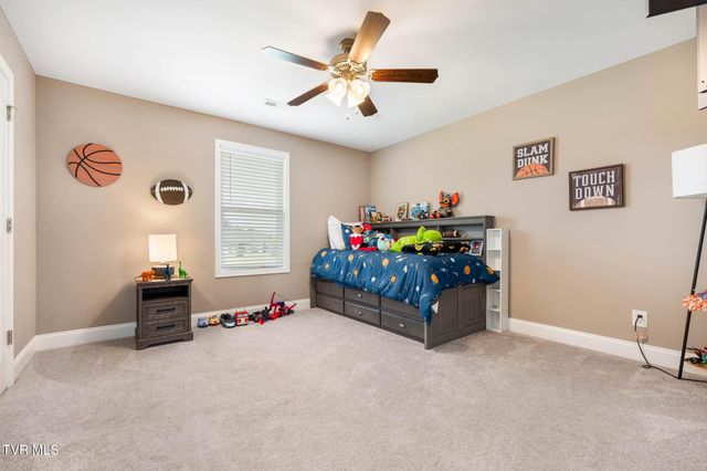 102 Mountain View Circle, Piney Flats, TN 37686