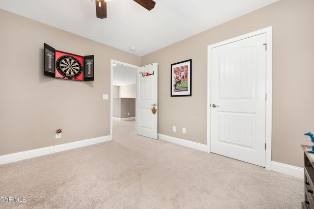 102 Mountain View Circle, Piney Flats, TN 37686