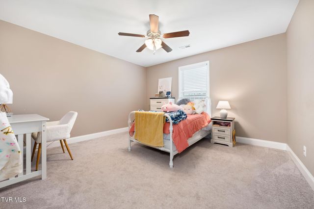 102 Mountain View Circle, Piney Flats, TN 37686