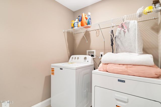 102 Mountain View Circle, Piney Flats, TN 37686