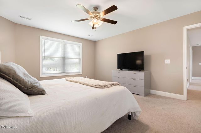 102 Mountain View Circle, Piney Flats, TN 37686