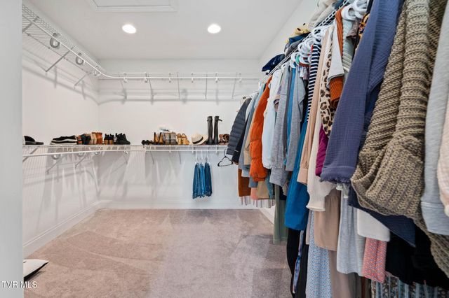 102 Mountain View Circle, Piney Flats, TN 37686