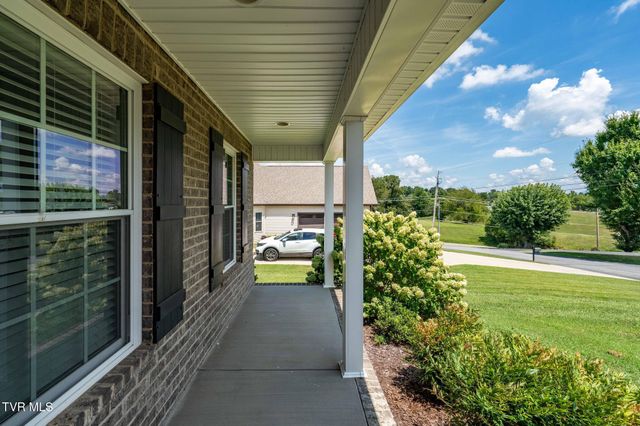 102 Mountain View Circle, Piney Flats, TN 37686