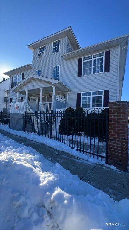 285 Waterview Avenue A, Bridgeport, CT 06608