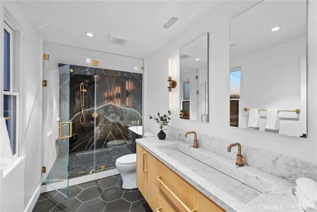 20462 Santa Ana Ave H, Newport Beach, CA 92660