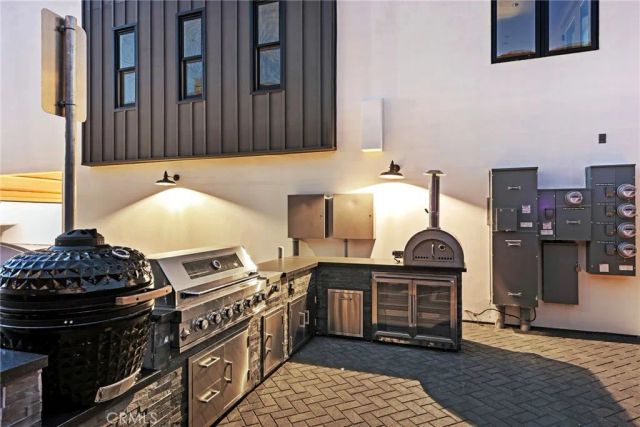 20462 Santa Ana Ave H, Newport Beach, CA 92660