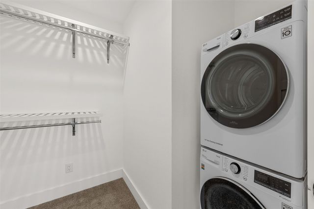 1114 Towne Centre Court, Urbana, IA 52345