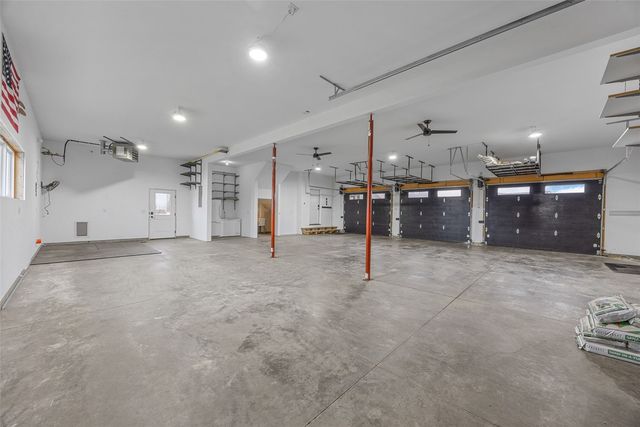 1114 Towne Centre Court, Urbana, IA 52345