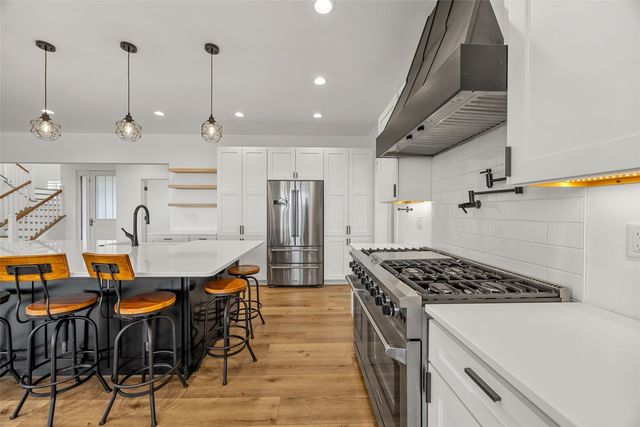 1114 Towne Centre Court, Urbana, IA 52345