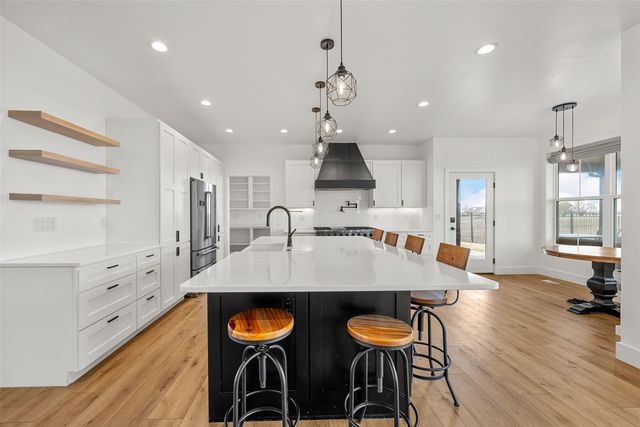 1114 Towne Centre Court, Urbana, IA 52345