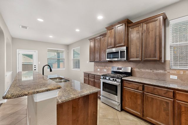 111 Thoroughbred Street, Waxahachie, TX 75165