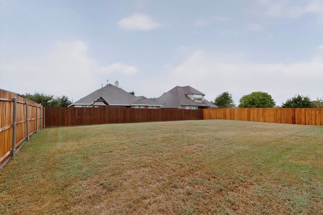 111 Thoroughbred Street, Waxahachie, TX 75165