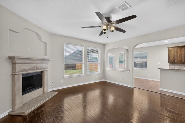 111 Thoroughbred Street, Waxahachie, TX 75165