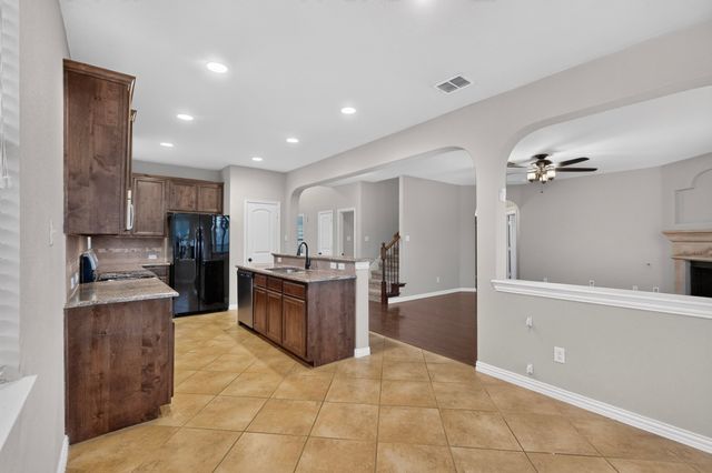 111 Thoroughbred Street, Waxahachie, TX 75165
