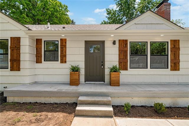 6111 W 58th Street, Mission, KS 66202