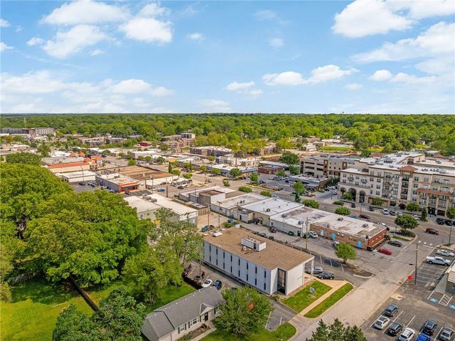 6111 W 58th Street, Mission, KS 66202