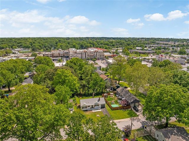 6111 W 58th Street, Mission, KS 66202