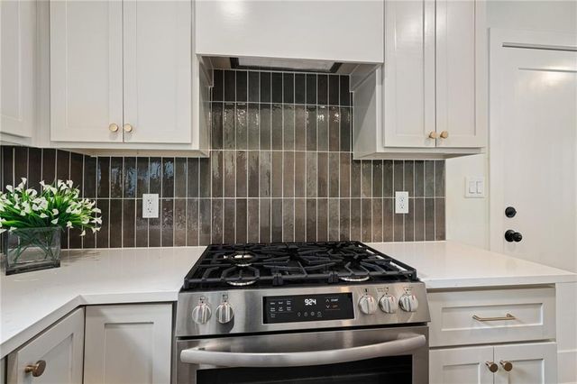 6111 W 58th Street, Mission, KS 66202