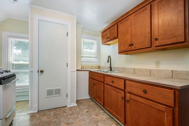 712 Baxter Street Se, City Of Grand Rapids, MI 49503