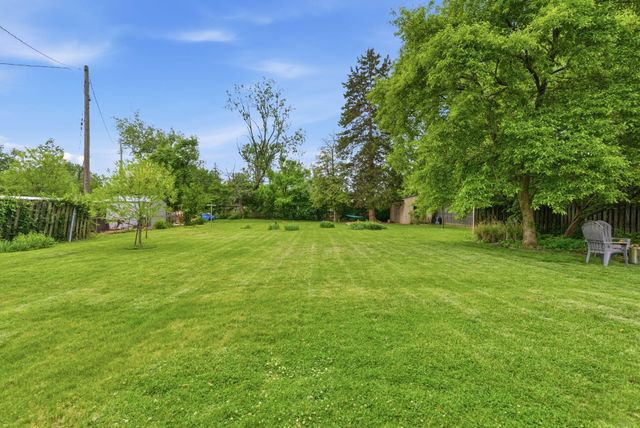 236 Greenbriar Road, Lexington, KY 40503