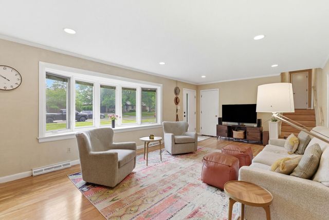 236 Greenbriar Road, Lexington, KY 40503