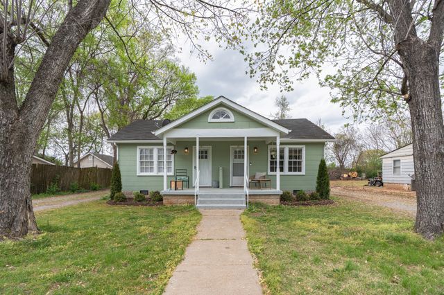 915 Leaf Ave, Murfreesboro, TN 37130
