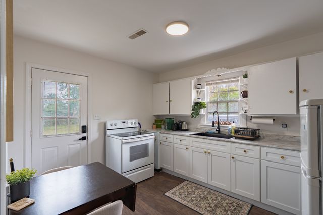 915 Leaf Ave, Murfreesboro, TN 37130