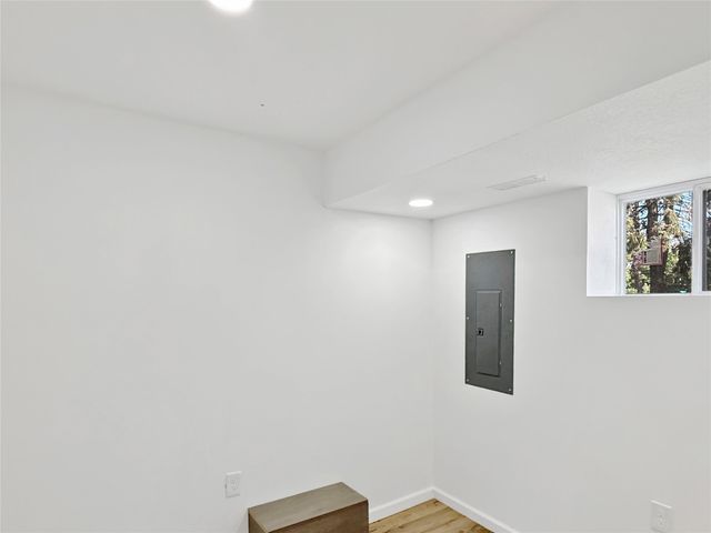 2413 SE 8th Street, Des Moines, IA 50315