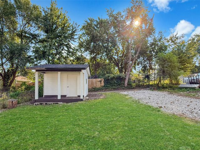 2413 SE 8th Street, Des Moines, IA 50315