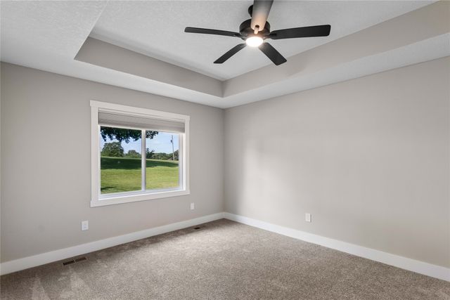 6646 NE 9th Court, Des Moines, IA 50313