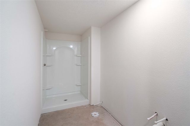 6646 NE 9th Court, Des Moines, IA 50313