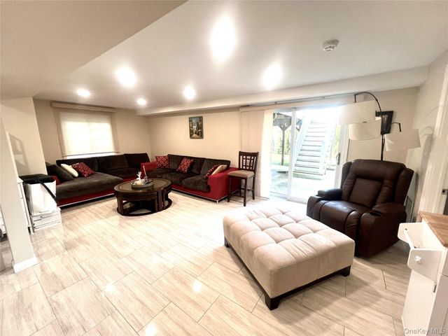 1026 Dartmouth Lane, Woodmere, NY 11598