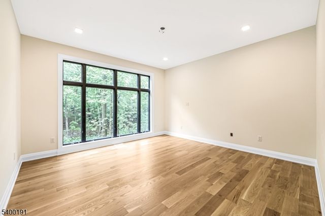 10 Big Ramapo Rd, Saddle River Boro, NJ 07458