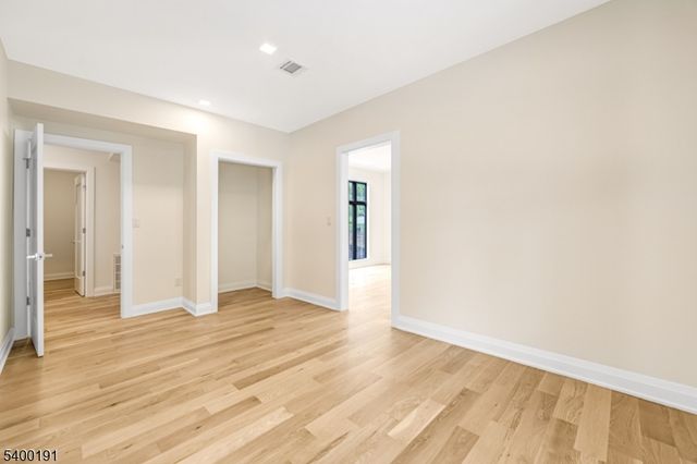 10 Big Ramapo Rd, Saddle River Boro, NJ 07458