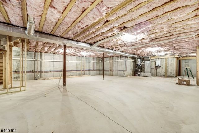 10 Big Ramapo Rd, Saddle River Boro, NJ 07458