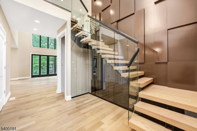 10 Big Ramapo Rd, Saddle River Boro, NJ 07458