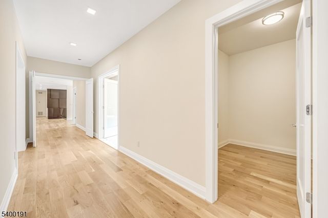 10 Big Ramapo Rd, Saddle River Boro, NJ 07458