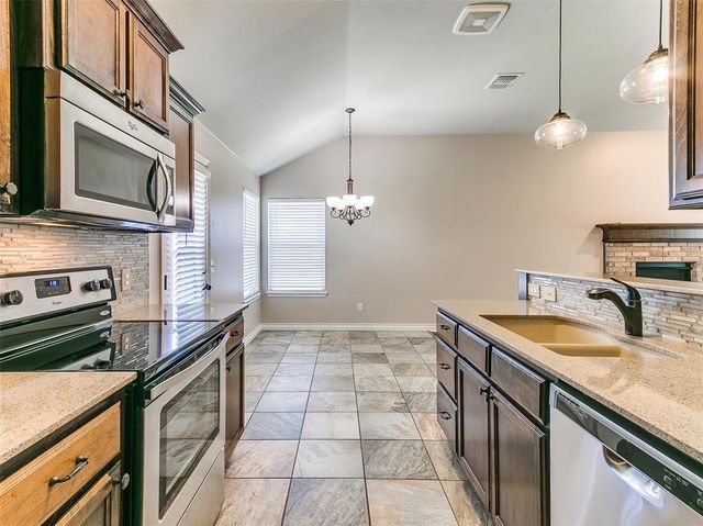 2713 NW 189th Street, Edmond, OK 73012