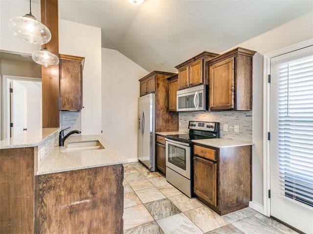 2713 NW 189th Street, Edmond, OK 73012