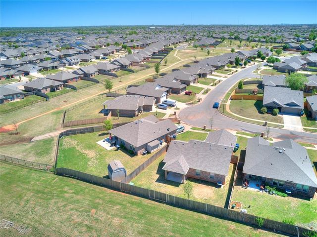 2713 NW 189th Street, Edmond, OK 73012