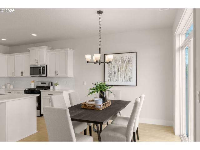 2537 Bourbon St, Forest Grove, OR 97116