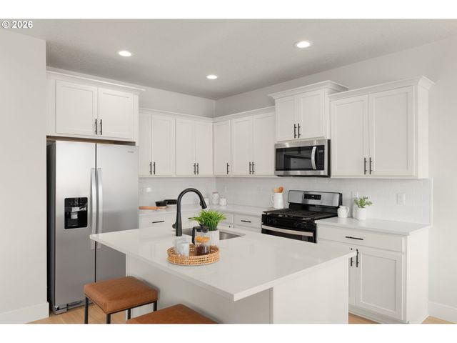 2537 Bourbon St, Forest Grove, OR 97116