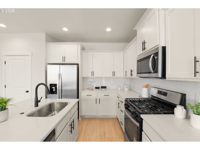 2537 Bourbon St, Forest Grove, OR 97116