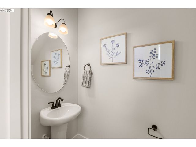 2537 Bourbon St, Forest Grove, OR 97116