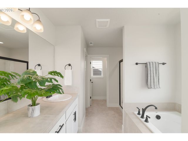 2537 Bourbon St, Forest Grove, OR 97116