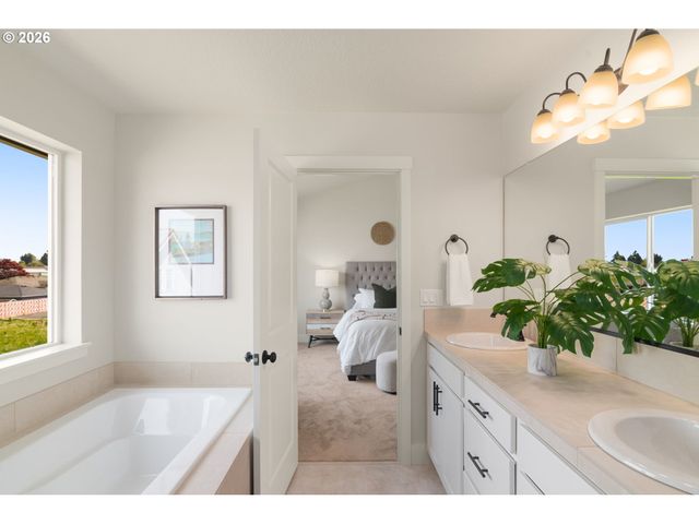 2537 Bourbon St, Forest Grove, OR 97116