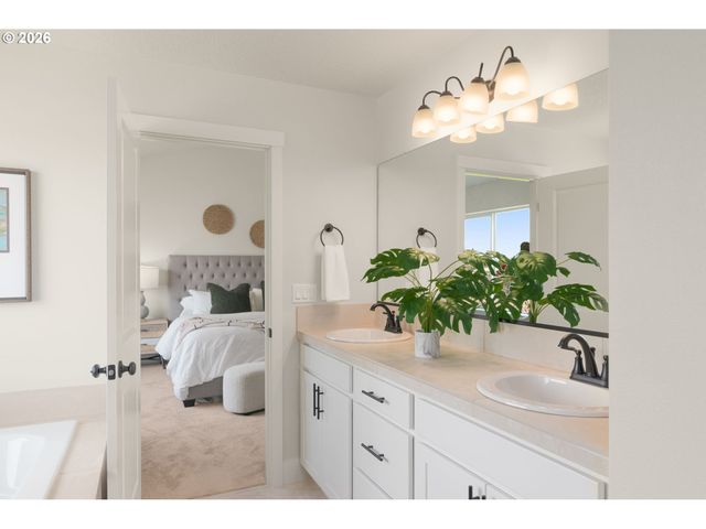 2537 Bourbon St, Forest Grove, OR 97116