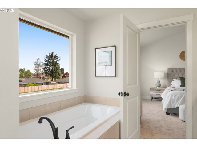 2537 Bourbon St, Forest Grove, OR 97116